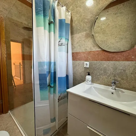 בית נופש Chris Ocean View La Jaca